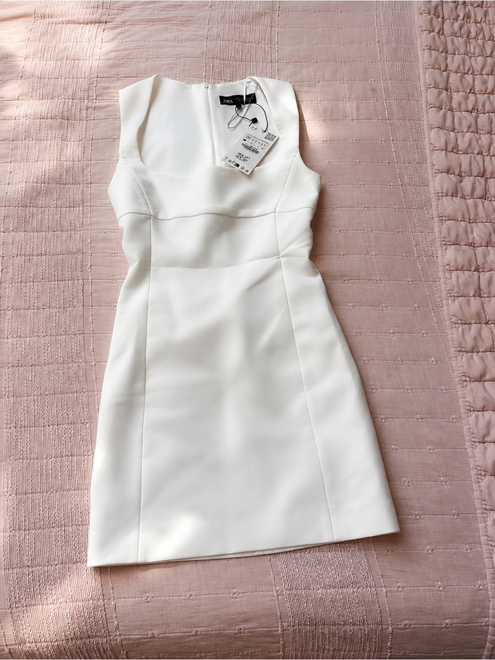 Zara White Fitted Dress – New With Tags 🤍